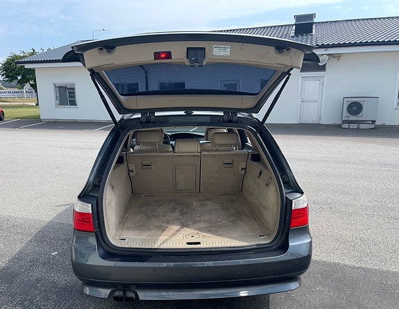 BMW 525i 5 of 5