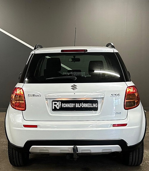 Suzuki SX4 8 of 18