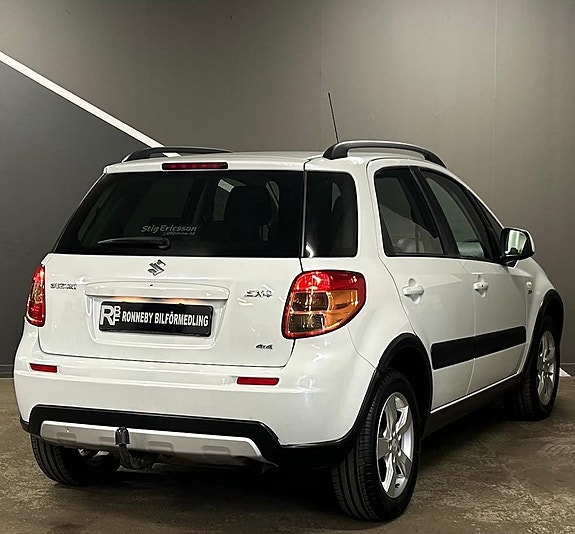 Suzuki SX4 6 of 18