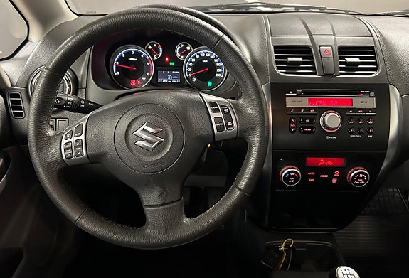 Suzuki SX4 16 of 18