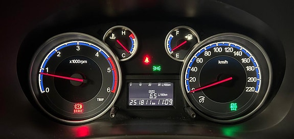 Suzuki SX4 13 of 18