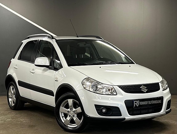 Suzuki SX4 3 of 5