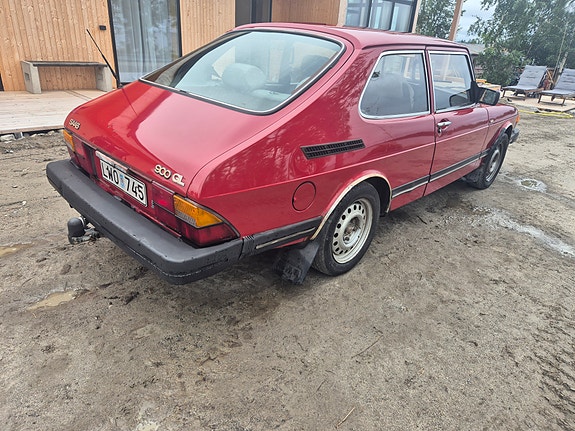 Saab 900 4 of 14