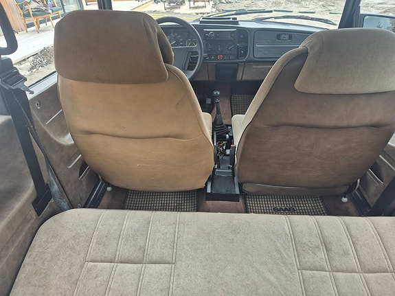 Saab 900 8 of 14