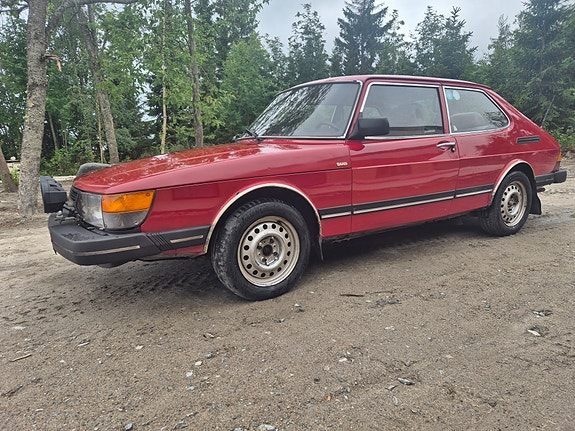Saab 900 2 of 14