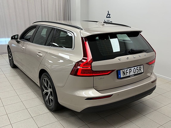 Volvo V60 3 of 5