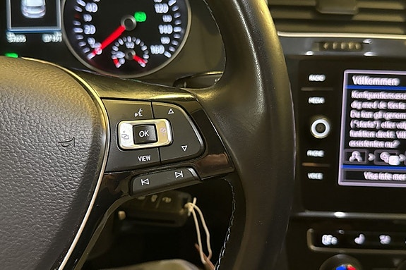 Volkswagen e-Golf VII 14 of 21