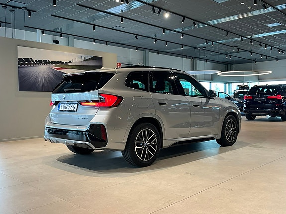 BMW X1 4 of 5