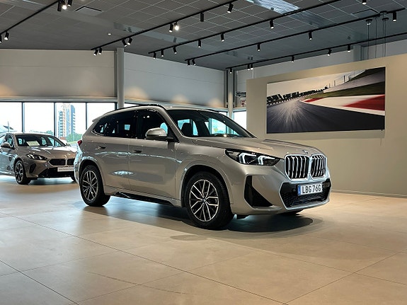 BMW X1 3 of 5