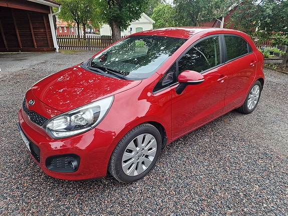 Kia Rio 2 of 5