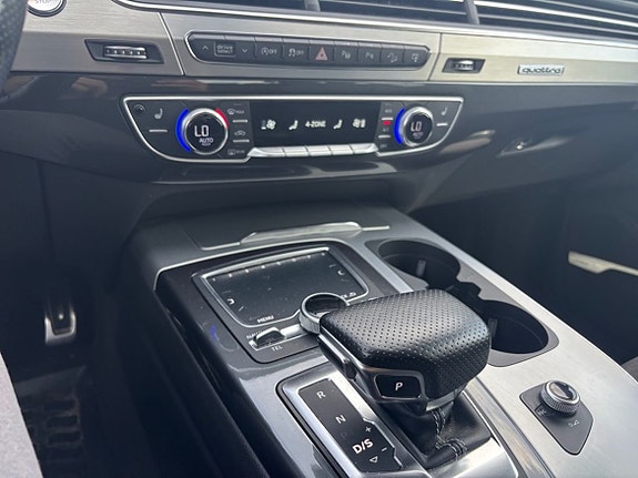Audi Q7 15 of 24