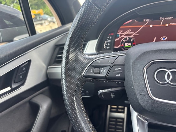 Audi Q7 12 of 24