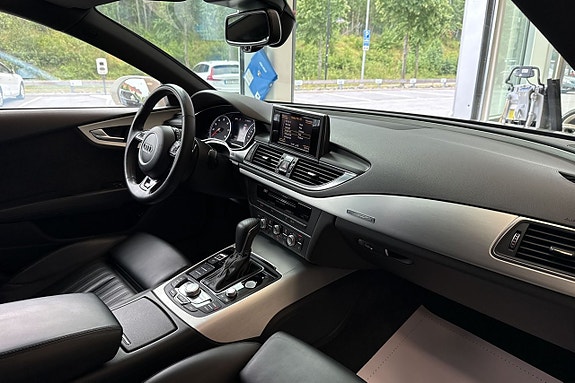 Audi A7 10 of 23