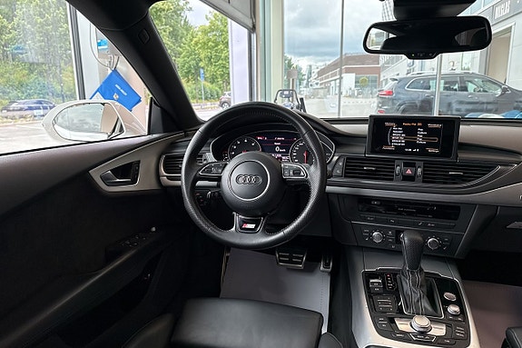 Audi A7 8 of 23