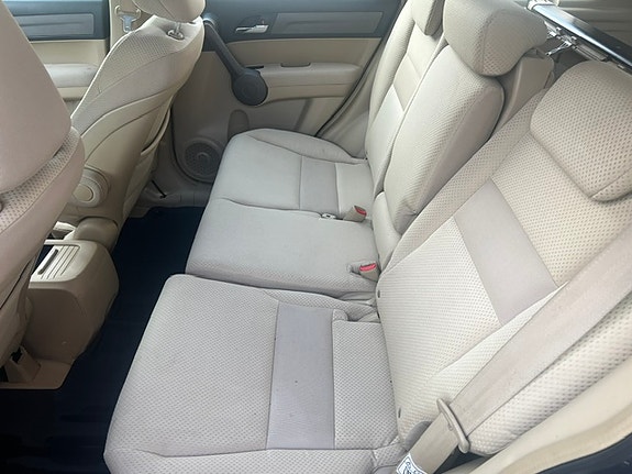Honda CR-V 13 of 18