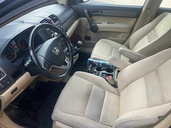 Honda CR-V 16 of 18