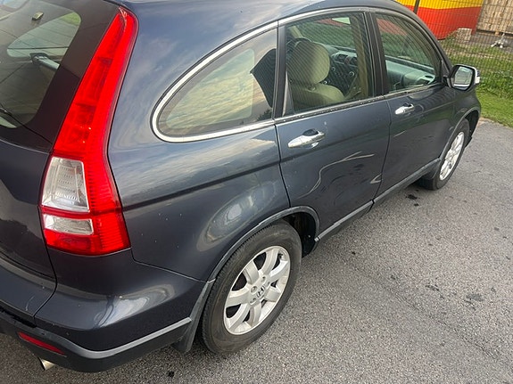 Honda CR-V 10 of 18