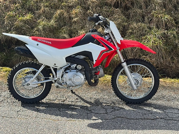 Honda Crf110 2 of 4