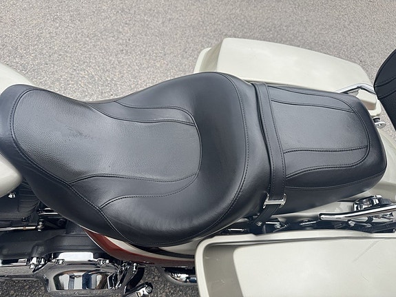 Harley-Davidson CVO 1,8 Street Glide 16 of 20