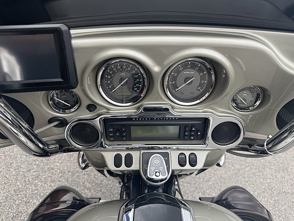 Harley-Davidson CVO 1,8 Street Glide 15 of 20