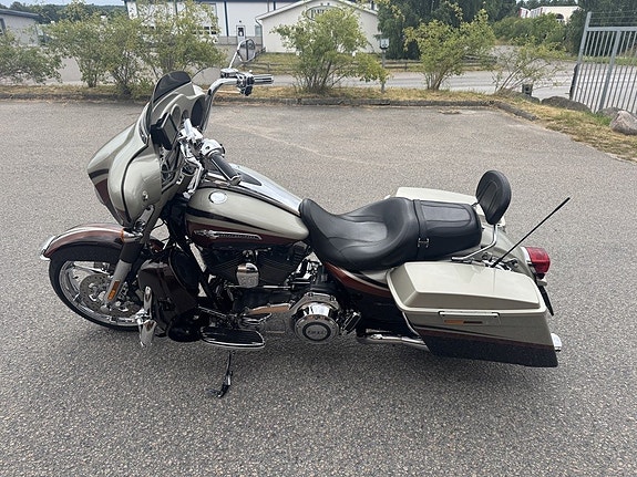 Harley-Davidson CVO 1,8 Street Glide 6 of 20