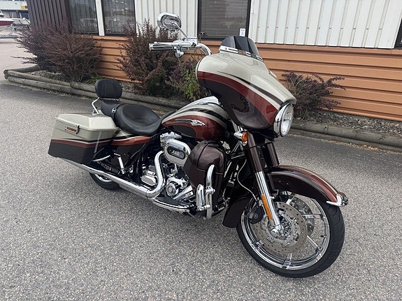 Harley-Davidson CVO 1,8 Street Glide 3 of 20