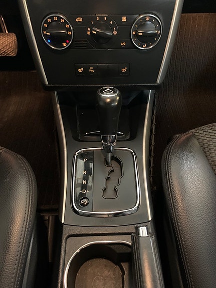 Mercedes-Benz A180 12 of 26