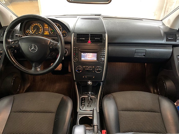 Mercedes-Benz A180 25 of 26
