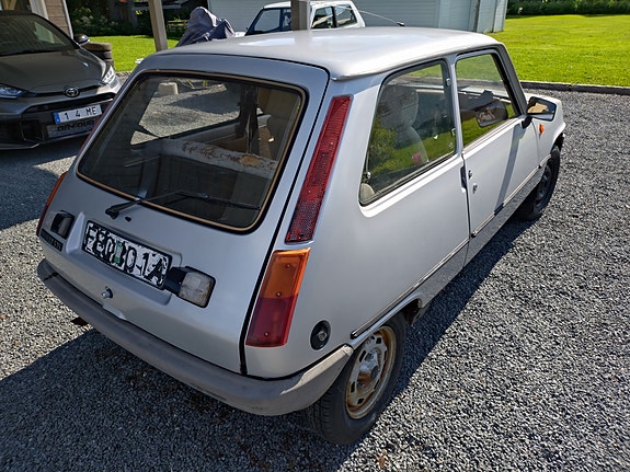 Renault 5 4 of 11