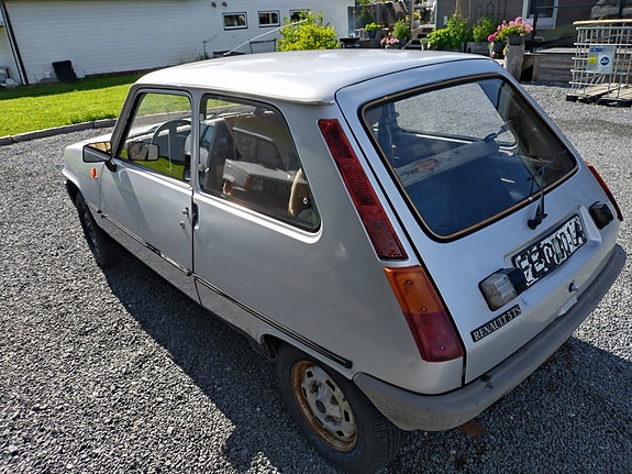 Renault 5 3 of 11