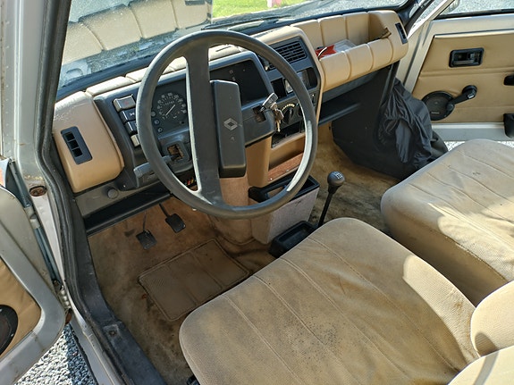Renault 5 5 of 11