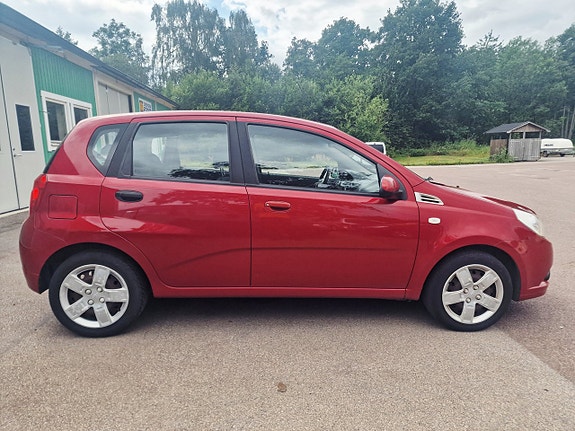 Chevrolet Aveo 3 of 17