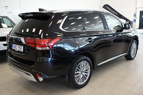 Mitsubishi Outlander 4 of 5