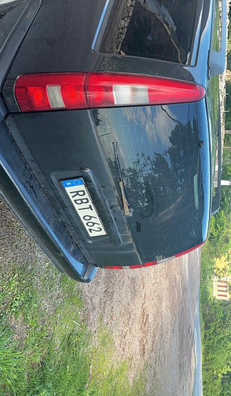 Volvo V70 3 of 5
