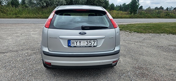 Ford Focus 3 of 5