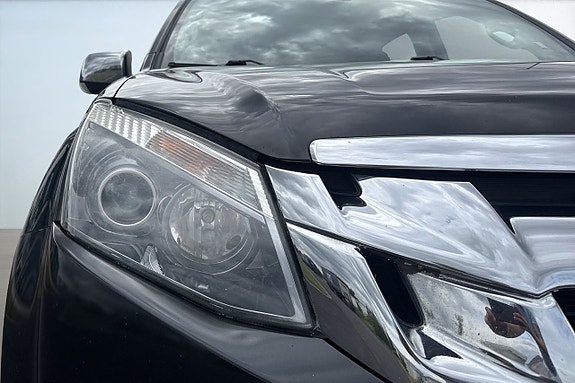 Isuzu D-max 10 of 21