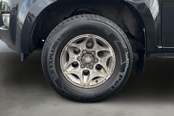 Isuzu D-max 9 of 21