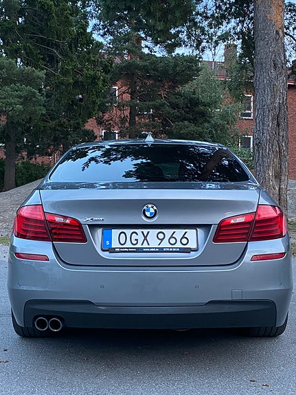 BMW 520d 2 of 10