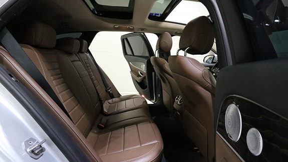 Mercedes-Benz E220 d 19 of 23