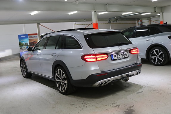 Mercedes-Benz E220 d 7 of 23