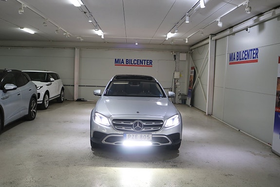 Mercedes-Benz E220 d 4 of 23