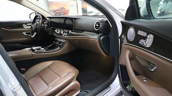Mercedes-Benz E220 d 16 of 23