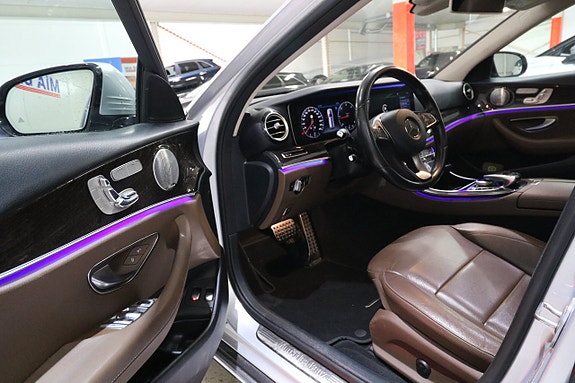 Mercedes-Benz E220 d 8 of 23