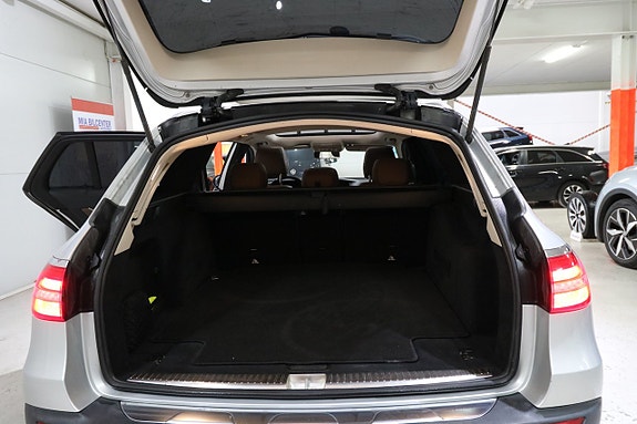 Mercedes-Benz E220 d 20 of 23