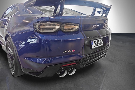 Chevrolet Camaro 11 of 21