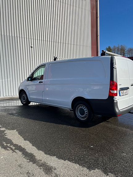 Mercedes-Benz Vito 109 2 of 7