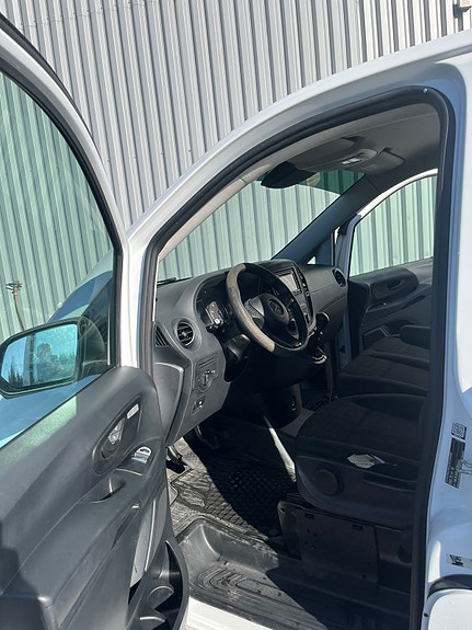 Mercedes-Benz Vito 109 6 of 7