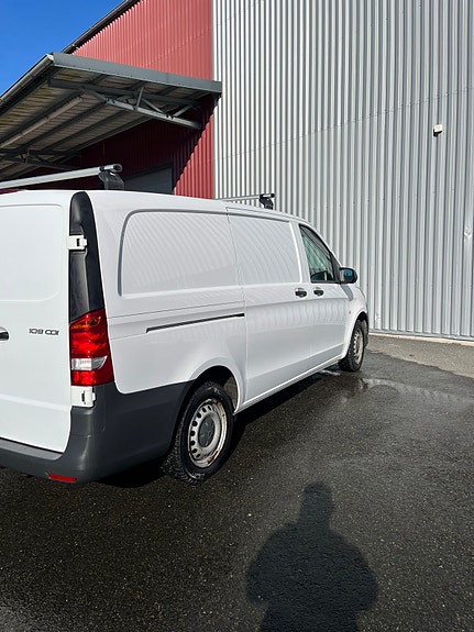 Mercedes-Benz Vito 109 3 of 7