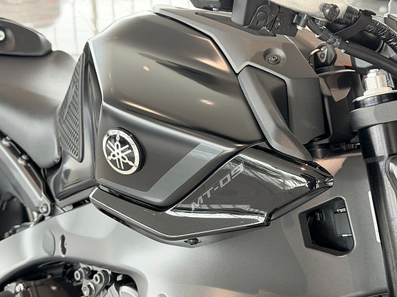 Yamaha MT-09 Dominator Avgassystem / Ny Servad 7 of 10