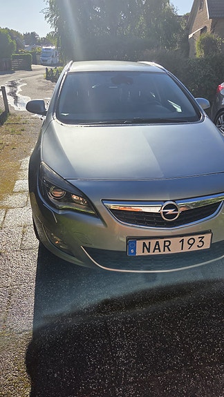 Opel Astra 2 of 5